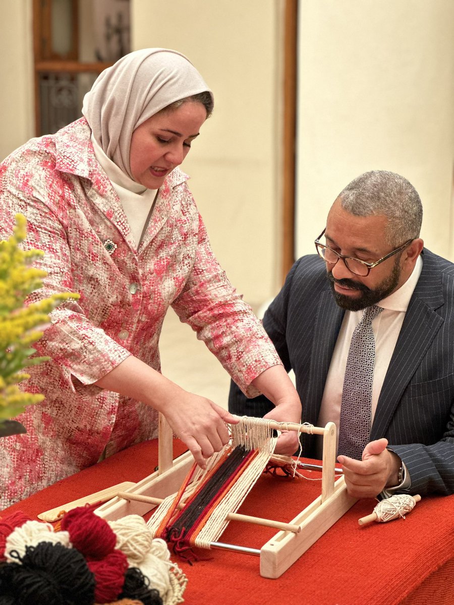 UK in Kuwait (@ukinkuwait) on Twitter photo Immersing himself in Kuwait's rich culture, 🇬🇧 Foreign Secretary <a href="/JamesCleverly/">James Cleverly🇬🇧</a> visited Sadu House to try his hand at the traditional art of Al Sadu weaving.
#BritishDiplomacy #ForeignSecretary Immersing himself in Kuwait's rich culture, 🇬🇧 Foreign Secretary <a href="/JamesCleverly/">James Cleverly🇬🇧</a> visited Sadu House to try his hand at the traditional art of Al Sadu weaving.
#BritishDiplomacy #ForeignSecretary