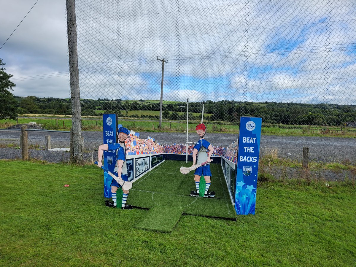 WaterfordGAACG's tweet photo. The very popular #BeatTheBacks target game continuing it's rounds on W4 of the @KelloggsUKI #GAACùlCamps - great morning in @BduffLwr where every group had plenty of fun, thanks to @midcountygda for bringing it along 👍👏🏑 #TargetPractice #GAA @WaterfordGAA @WhelanGavin @wlrfm https://t.co/M0ViOH0FKn