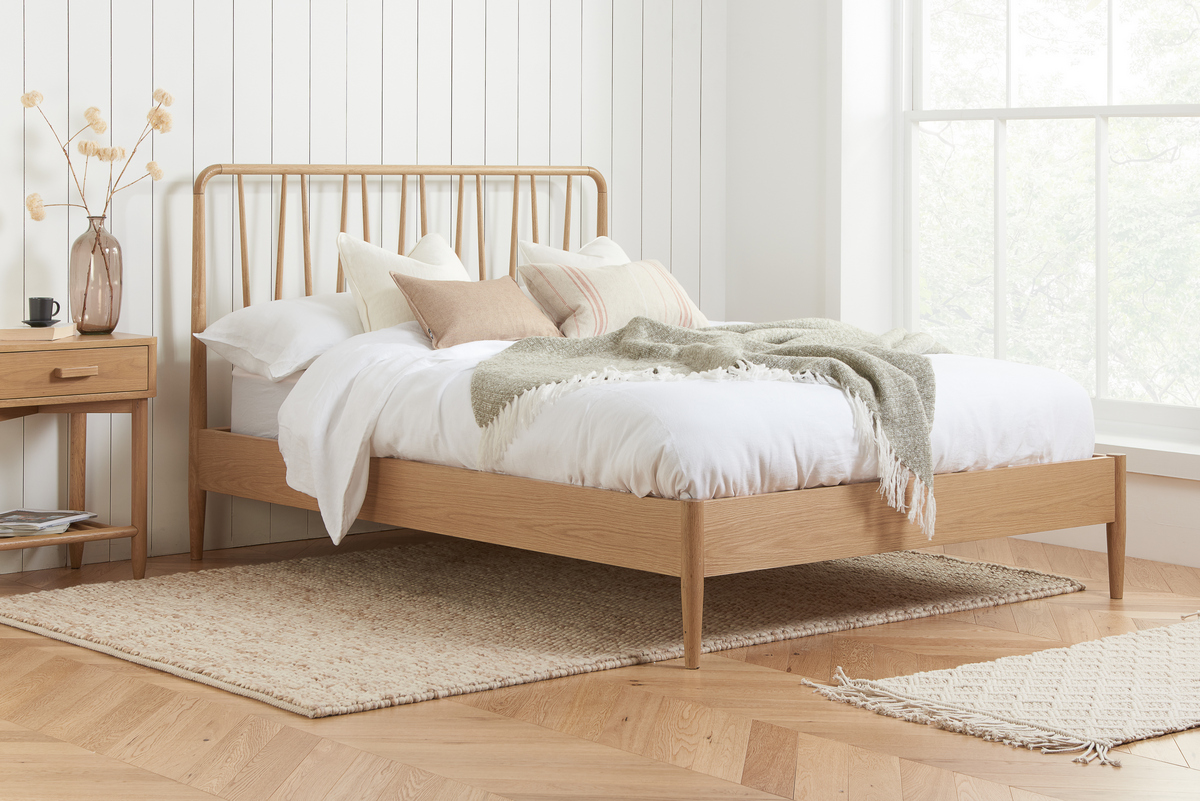 Birlea_Ltd's tweet photo. Introducing the Jesper Oak. 

Crafted from oak the Jesper bed features a classic construction and will look fantastic in both traditional and contemporary bedroom interiors. 

#JesperBed #Birlea #bedroom #OakBedFrame #Luxury https://t.co/LTXP1MIPBD