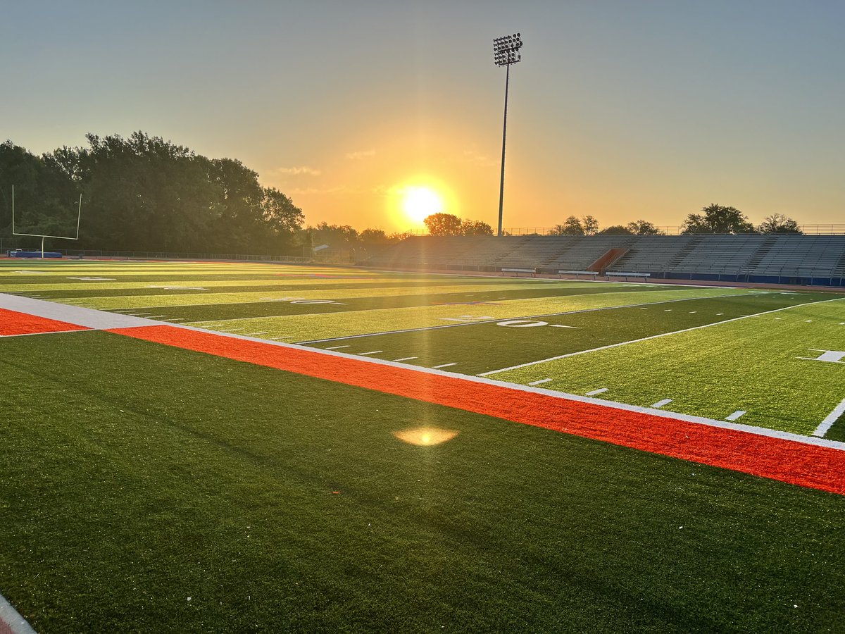Sun rise over the City of Champions ⁦<a href="/Football_Flyers/">Esl FlyersFootball</a>⁩ #AllGasNoBrakes #LetsRunItBack