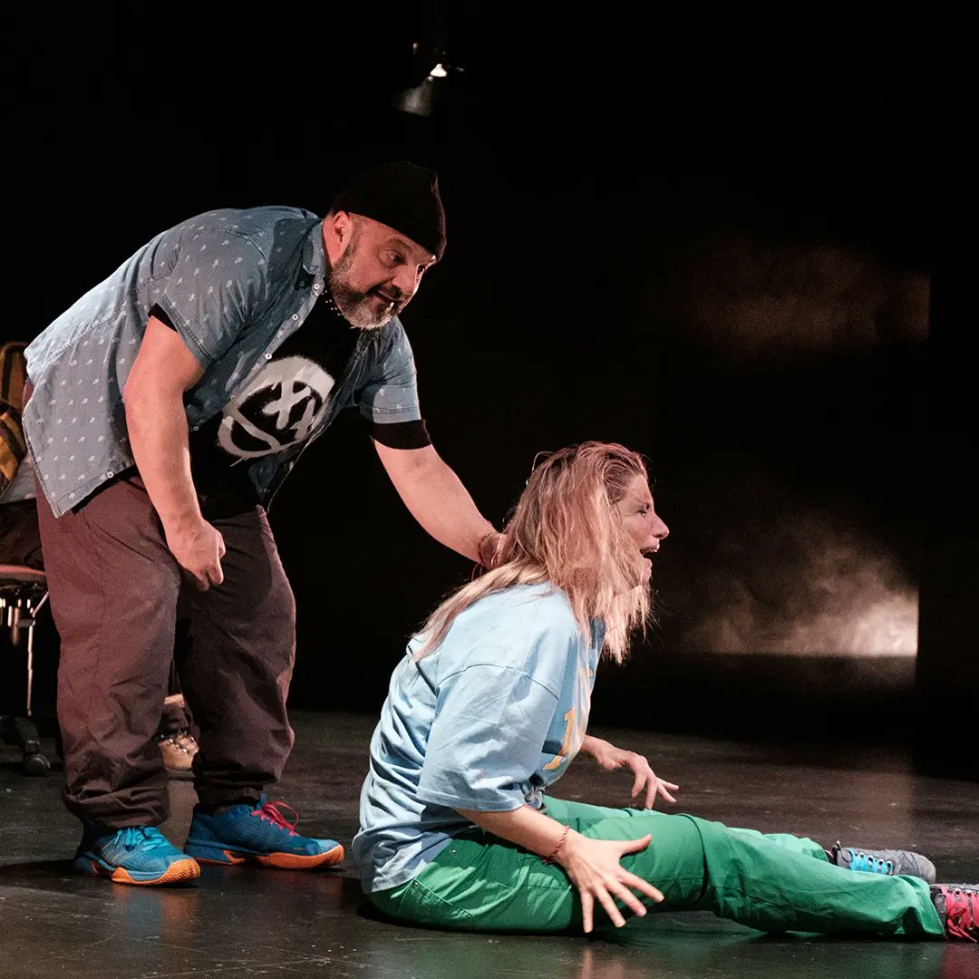 CrisPuertas's tweet photo. Dentro de una semana estaremos en Pravia con #LosInvitados gracias a la iniciativa de Dramática Insania.

Nos vemos el Jueves 3 a las 20.00h en el Auditorio José Barrera. 

❤️

#TeatroAlasPuertas
@alas_teatro
📸 LlueveSF https://t.co/tq0HqxlSE3