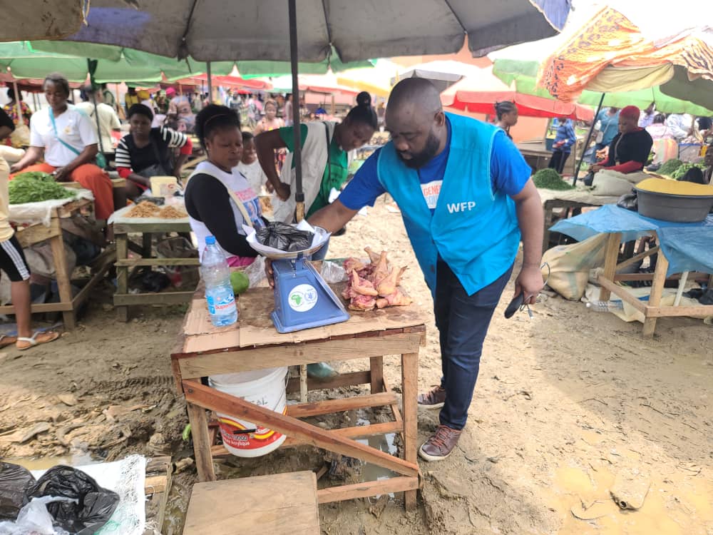 WFP_Cameroon's tweet photo. #Cameroon 🇨🇲
@WFP cash assistance 💵enables beneficiaries to build their resilience and livelihoods
#TransitionPathways
#ChangingLives https://t.co/yC4VpXFQcy