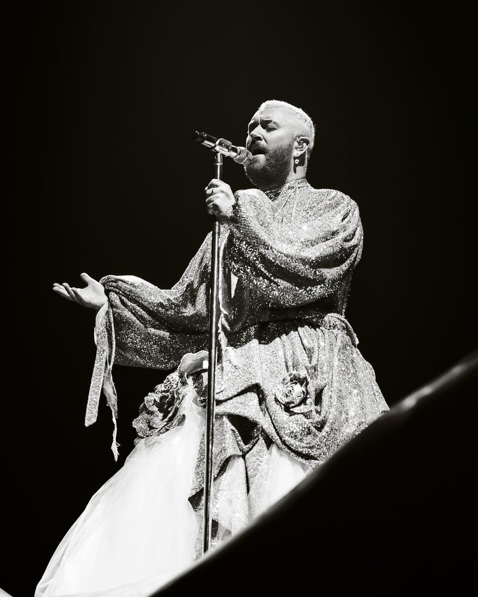 samsmith's tweet image. Pure DESIRE ✨
Dress by @christiancowan