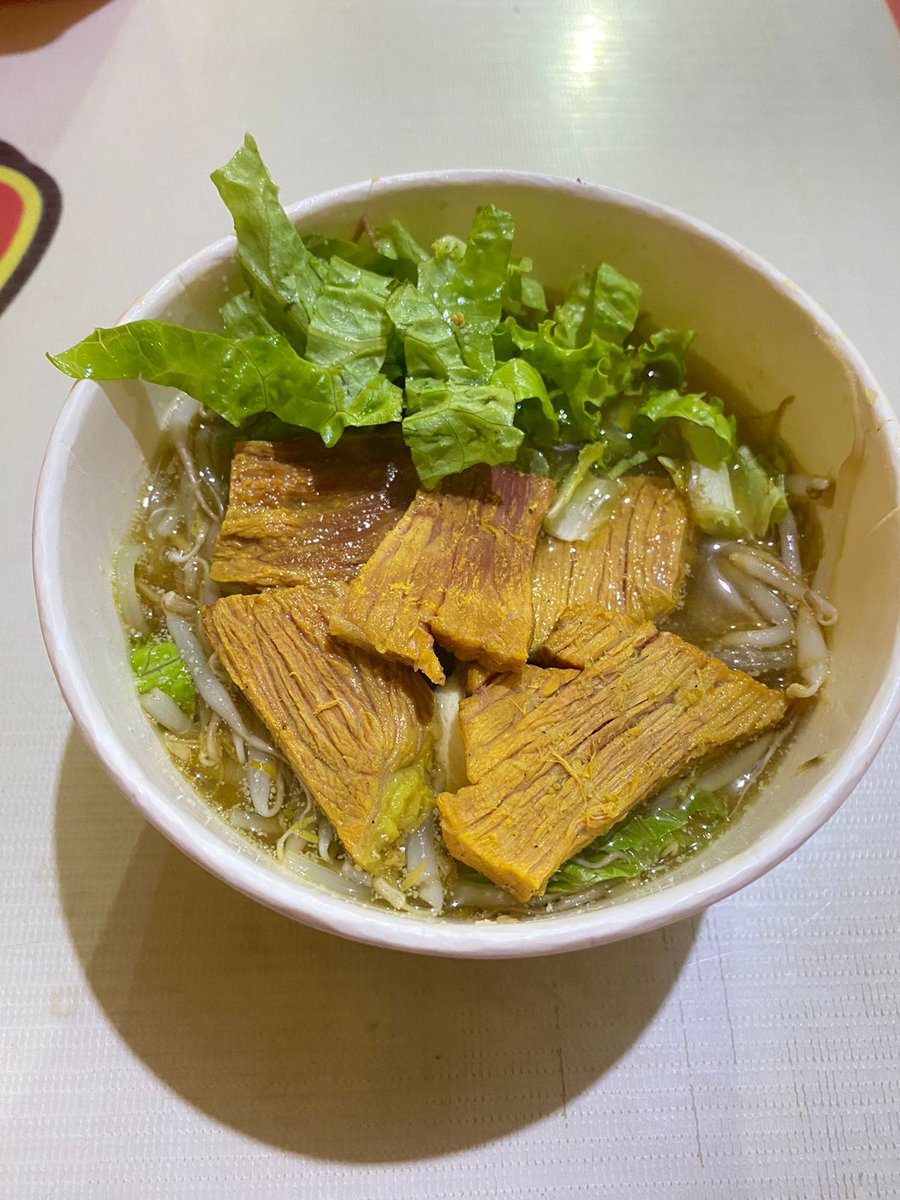 ollepganteng's tweet photo. Tahu campur Cak Uri Kumis . Menerima pesanan untuk acara hajatan atau acara yang lainnya. Dapat disajikan dengan ricebowl dan kuah dipisah. Untuk pemesanan bisa menghubungi 082232836276, kurir melalui ojek online. @infomalang @malangkuliner @kulinermalangID @SeputarMalang https://t.co/R8DDDc72dx