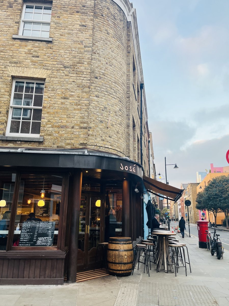 Quite enjoy walking around the city in evening