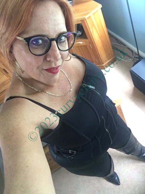 A day for thigh leather boots #leather https://t.co/2CEiCcISAS<a href="/tag/leather"class="tags">#leather</a>