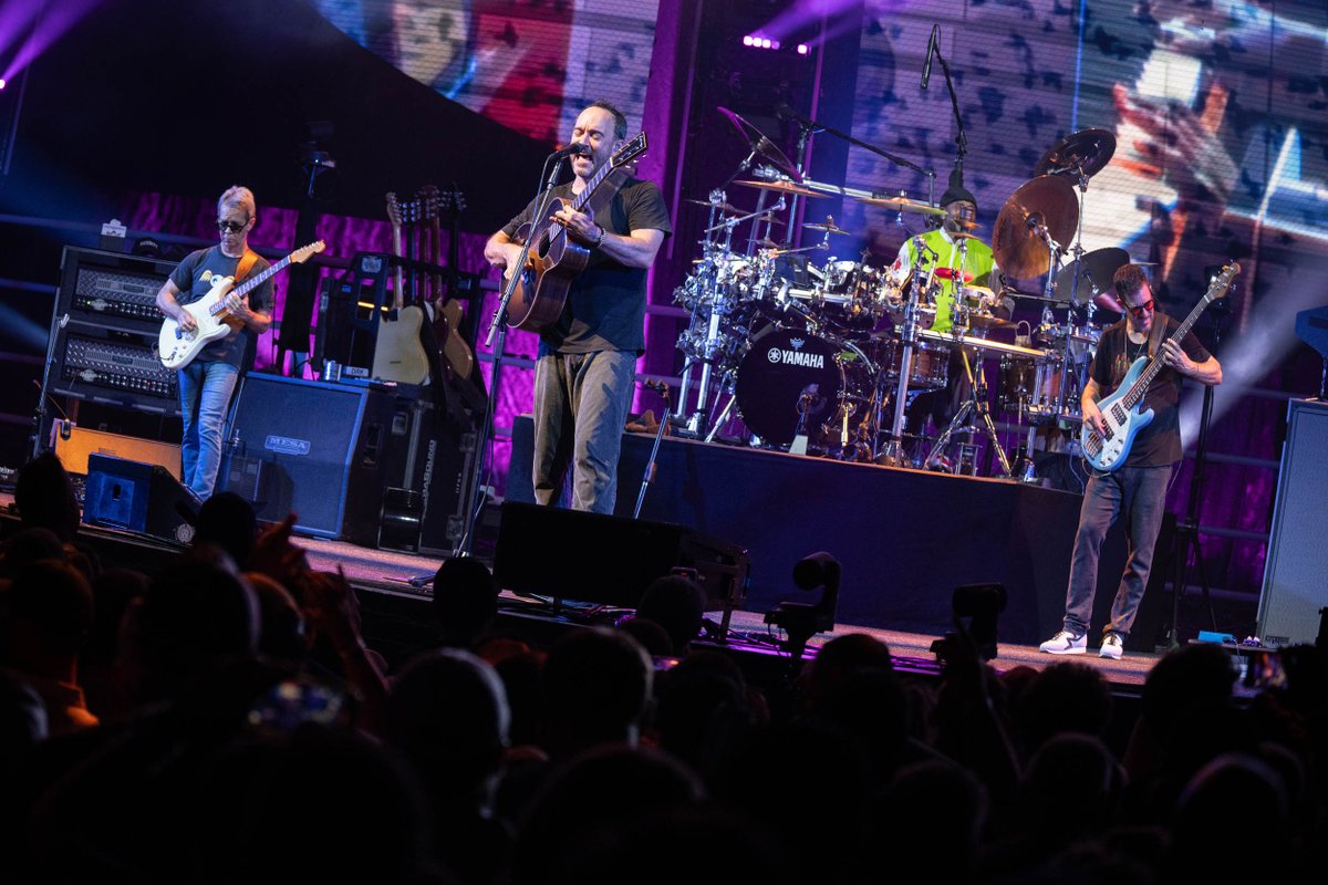 davematthewsbnd's tweet photo. A great night in Alpharetta, GA a couple of days ago!  Special thanks for @ChuckLeavell, keyboardist for the Rolling Stones, for joining #DMB2023 for a few songs. ⚡️🎹⚡️

📸 Sanjay Suchak https://t.co/7Ape8JgvEM