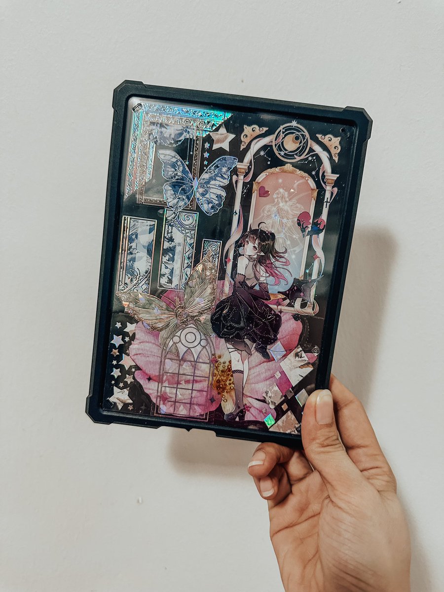 dpretentiousrdr's tweet photo. @AmazonKindle Mine. Decorated it with my PET journaling stickers 😀 https://t.co/pjbl6cL116