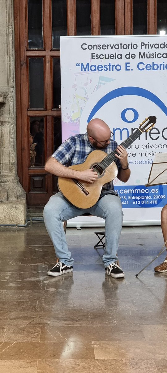 cemmecjaen's tweet photo. 💙¡Espectacular CONCIERTO de GUITARRA de FIN DE CURSO!🥳
¡Enhorabuenaa todos!🤍
Gracias @museodejaen 💚
.
#orgullocemmec #cemmec #museosejaen #guitarra #guitar https://t.co/BO5S9IDmoi
