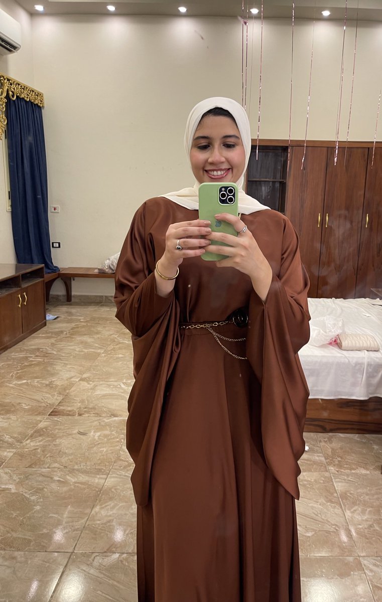 Rehammahmoud22's tweet photo. انا هنتهز فرصه اني اول مره اتصور صورة حلوة ف المرايا واقول وروني صوركو ف المرايا😌 https://t.co/izgdZPT6rU