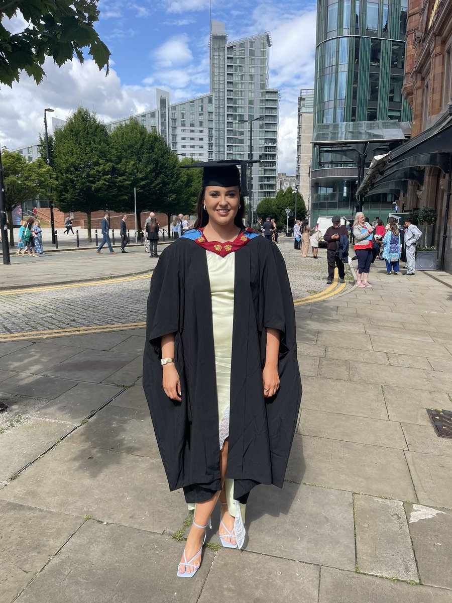 Laura Carrier tweet media