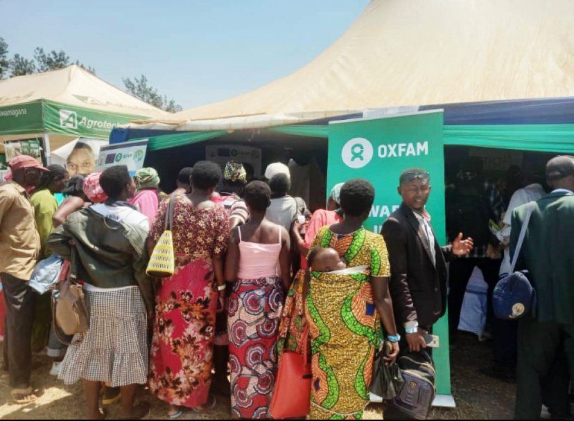 Oxfam In Rwanda (@oxfaminrwanda) on Twitter photo Farmers supported by our Partner <a href="/cocof_m/">COCOF RWANDA</a> are showcasing avocados grafting & passion fruits nursing technology in the #RwandaAgriShow2023 and through the support of <a href="/EUinRW/">EU Delegation to Rwanda</a>🇪🇺 <a href="/RwandaFinance/">Ministry of Finance & Economic Planning</a> <a href="/OxfamIreland/">Oxfam Ireland</a> farmers managed to learn the best practices #unlockhorticulturepotential Farmers supported by our Partner <a href="/cocof_m/">COCOF RWANDA</a> are showcasing avocados grafting & passion fruits nursing technology in the #RwandaAgriShow2023 and through the support of <a href="/EUinRW/">EU Delegation to Rwanda</a>🇪🇺 <a href="/RwandaFinance/">Ministry of Finance & Economic Planning</a> <a href="/OxfamIreland/">Oxfam Ireland</a> farmers managed to learn the best practices #unlockhorticulturepotential