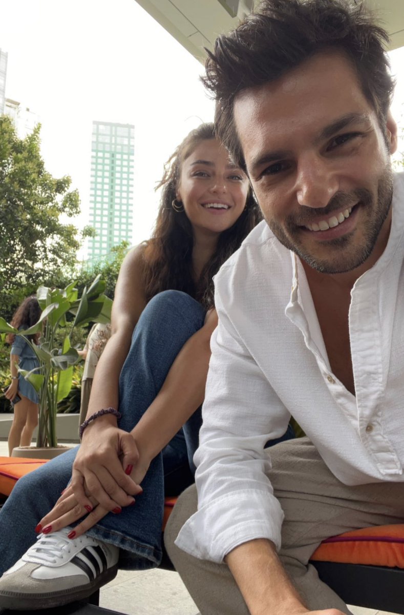 FIRST SELFIEEEEES ARE HEREEE AND THEY LOOK SO GOOD #KaderBağları
