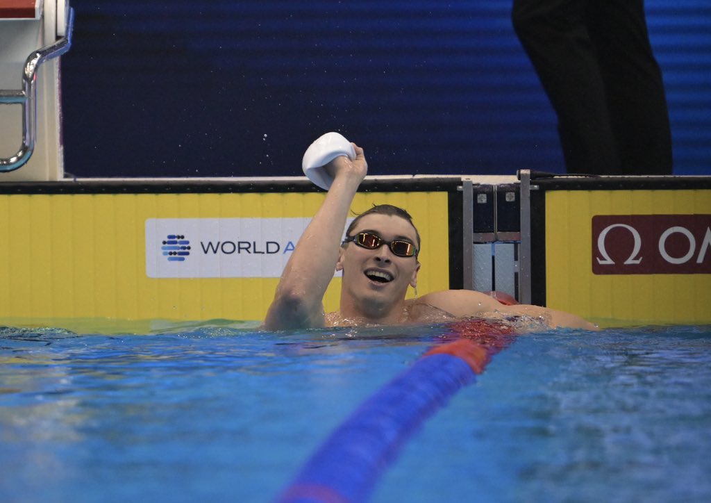 FFNatation's tweet photo. #EnDirect #Fukuoka2023 #Natation
Nouvelle médaille pour la France 🥉
Maxime GROUSSET décroche le bronze en finale du 100m nage libre en 47.42, record personnel ! Bravo Max 🔥 
#TeamFrance #TeamFFN 
📸 KMSP/S.KEMPINAIRE https://t.co/tF6X4BBa6x