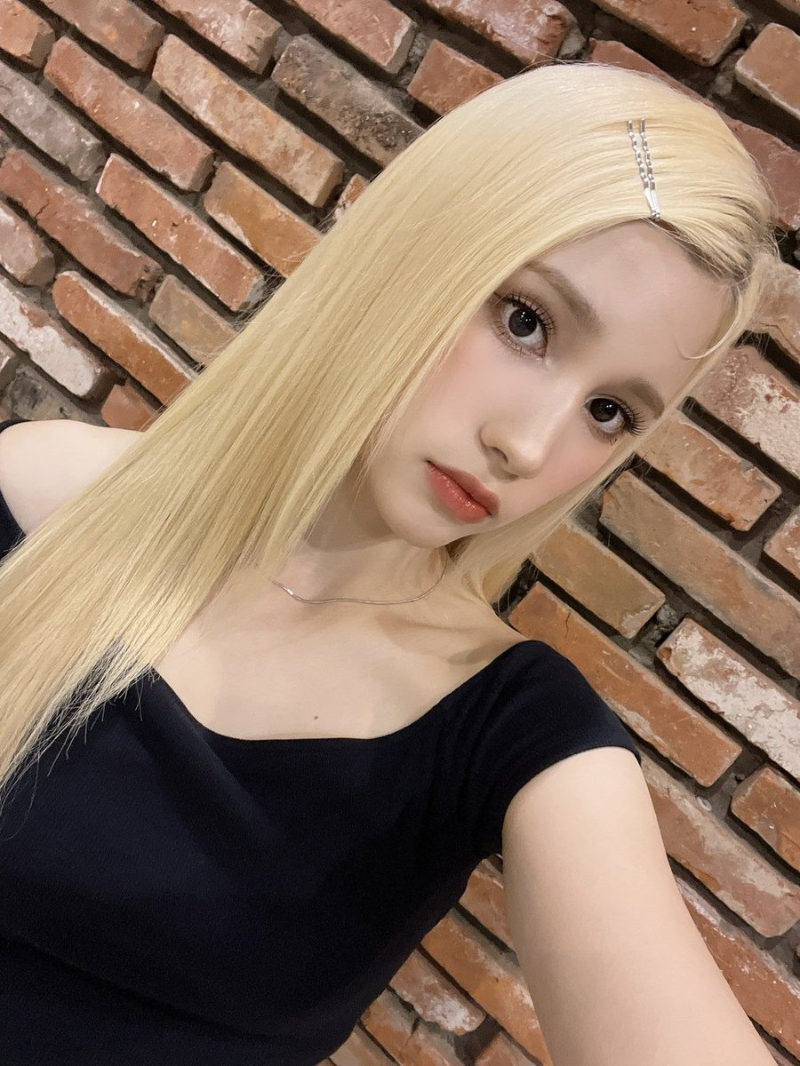 BHYYHFILES's tweet photo. [💌] #huening_bahiyyih fancafe update

#휴닝바히에 #Kep1er #케플러 https://t.co/4KiAdvZQhP