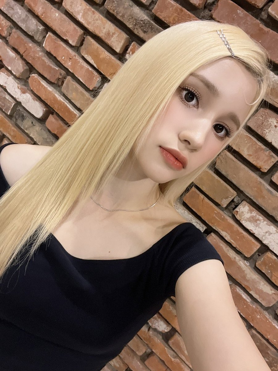 BHYYHFILES's tweet photo. [💌] #huening_bahiyyih fancafe update

#휴닝바히에 #Kep1er #케플러 https://t.co/4KiAdvZQhP