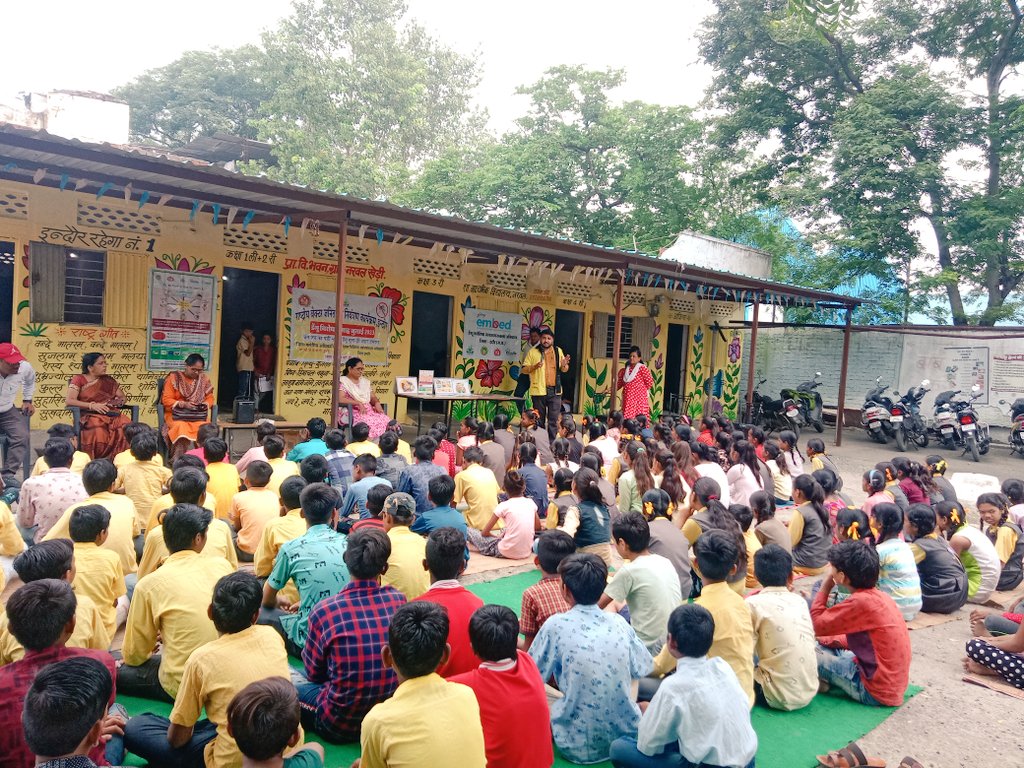 KasareDhee90321's tweet photo. @indore #embed वार्ड19 शासकीयविद्यालय के प्राचार्य रमा शर्माजी के सहयोग से डेंगूमलेरिया को लेकर जनजागरूक आयोजन कियागया जिसमें वार्ड19पार्षद संध्या जैसवालजी व 200विद्यार्थि सहित शिक्षकगण उपस्थितरहे
@HimanshuJayswar @Daulat780Patel  @sksomya 
@rajesh_amh @avdeshsingh 
@saurabhs4oct https://t.co/pdJgDb3ltH