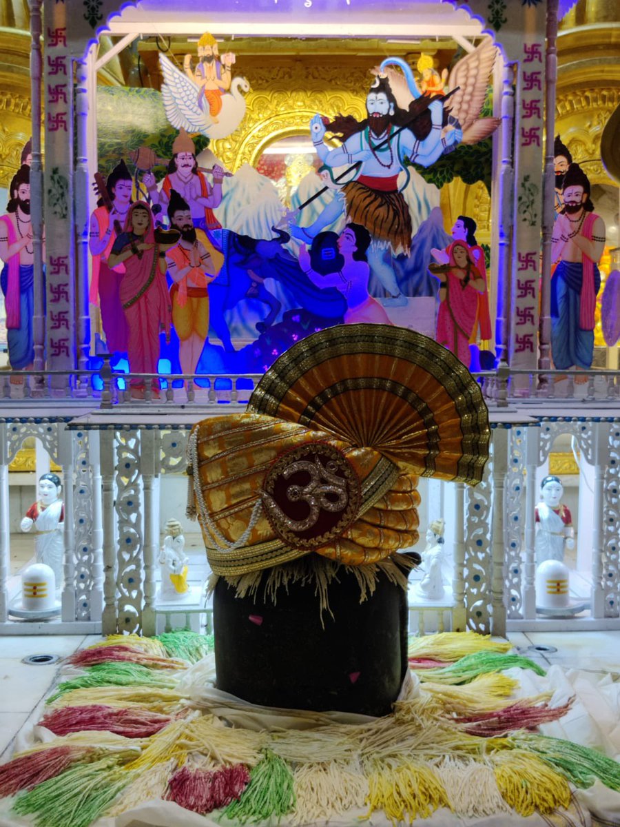 SbpTemple's tweet photo. *श्री बाबूलनाथ मंदिर*
*अधिक मास श्रावण घी पूजा*
*दि : २७/०७/२०२३*
*आज का श्रृंगार  ( ०९वी घी पूजा )*
*|| ॐ शिवजी द्वारा मार्कंडेय उद्धार ||* https://t.co/afKrjsPrwB