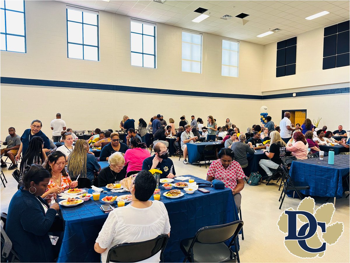 Gibson_Educator's tweet photo. Great week of Planning and Preparation! Our Teachers were treated to an AMAZING breakfast from our Principal. Let’s Go Tiger Nation! 🐅 #Culture #DCHS @DCGASchools @DCAthletics1 https://t.co/OEXbKsEuy4