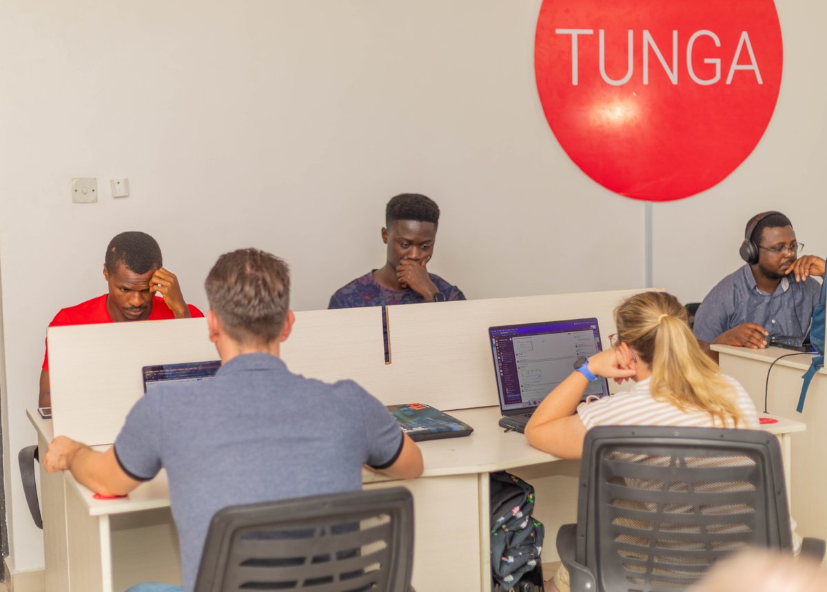 tunga_io's tweet photo. At Tunga, we believe that great things happen when minds unite! πβ¨ Embracing collaboration fuels innovation, sparks creativity, and accelerates productivity. ππ»
PS; Images show Tunga developers working from our beautiful Lagos hub in Nigeria.
#AfricanDevelopers #JoinTunga https://t.co/KYN3EjoYoe