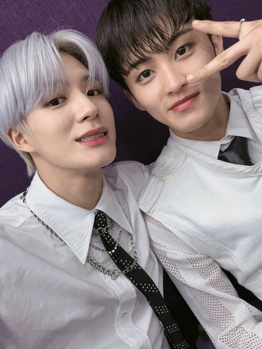 marknozip's tweet photo. THREE NEW MARKNO SELCAS JUST DROPPED https://t.co/KjgSxxXPyj
