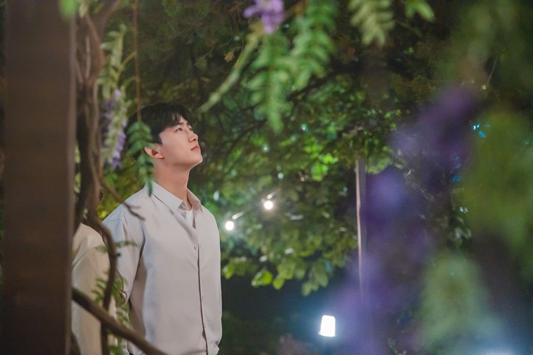 2pmalways's tweet photo. [eyecotaec IG]
You must have that kind of day.
A day where...
You wanted to share Ok Taecyeon's ON&amp;OFF in eyecontaec for no reason.

#옥택연 #OKTAECYEON
#IfYouCurious #ThoseScenes
#StayTunnedOn #HeartBeat #MonTue ❤️
https://t.co/Ng2E8Q0w2Q https://t.co/fJblc7I27k