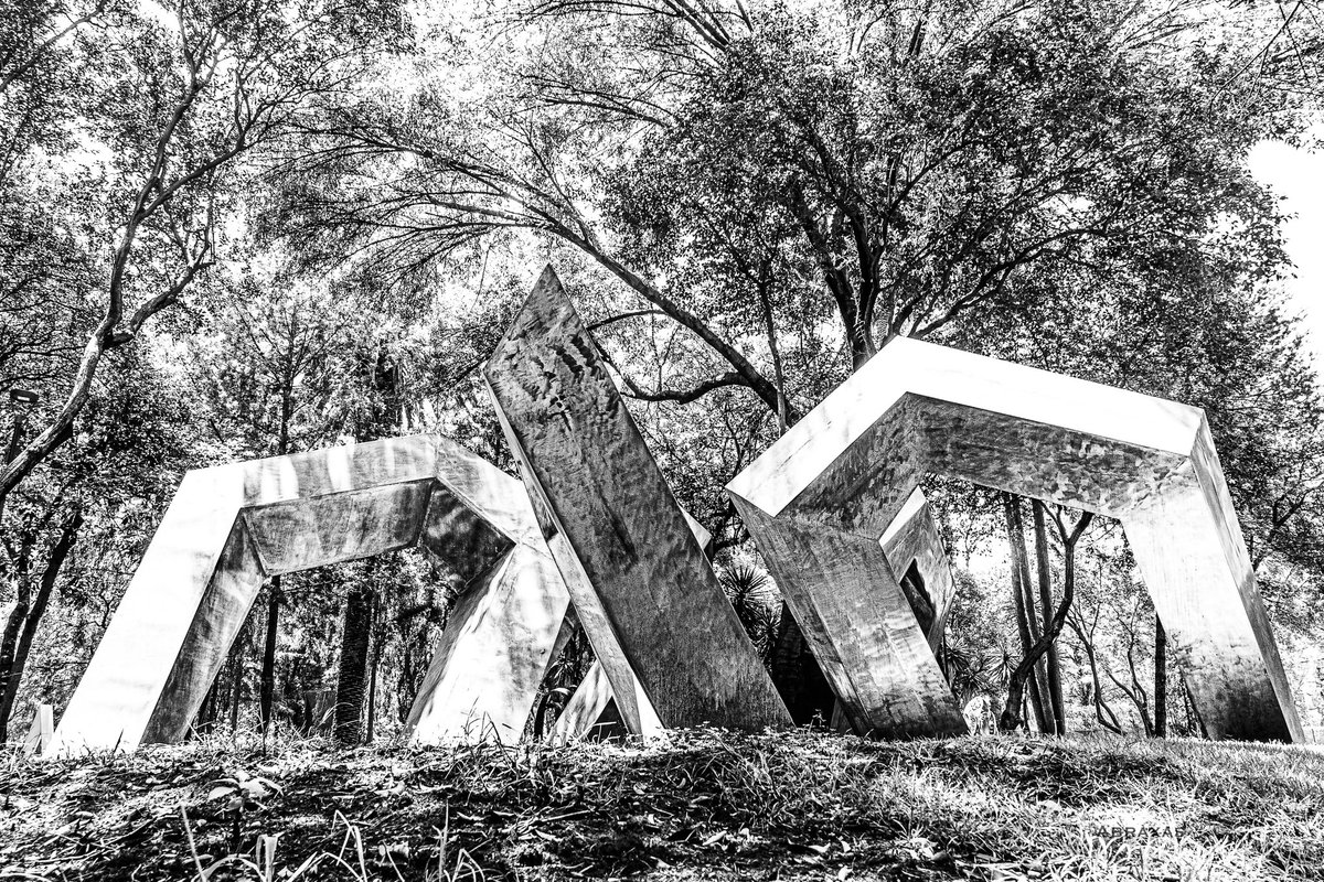 GM Photographers 🌞 

ENRIQUE CARBAJAL "SEBASTIAN"
Arcos de Roberta, 1984

Jardín escultórico 
#cfchcdmx #Sebastian #Escultura #CDMX #museos <a href="/museoAmodernoMX/">Museo de Arte Moderno</a> #bnwphotography #blackandwhitephotography #art