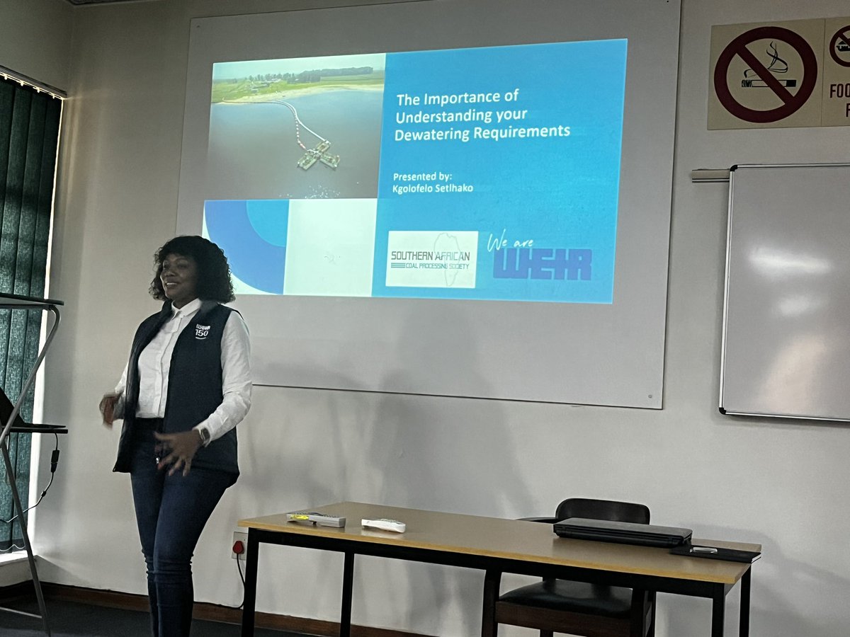 SACoalPrep's tweet image. KG Setlhako from WEIR Minerals presenting on “The importance of understanding your dewatering requirements” at the SACPS Technical Meeting at CTC Emalahleni. #sacps #sacpstechnicalmeeting2023 #coalprocessing #dewatering #weir