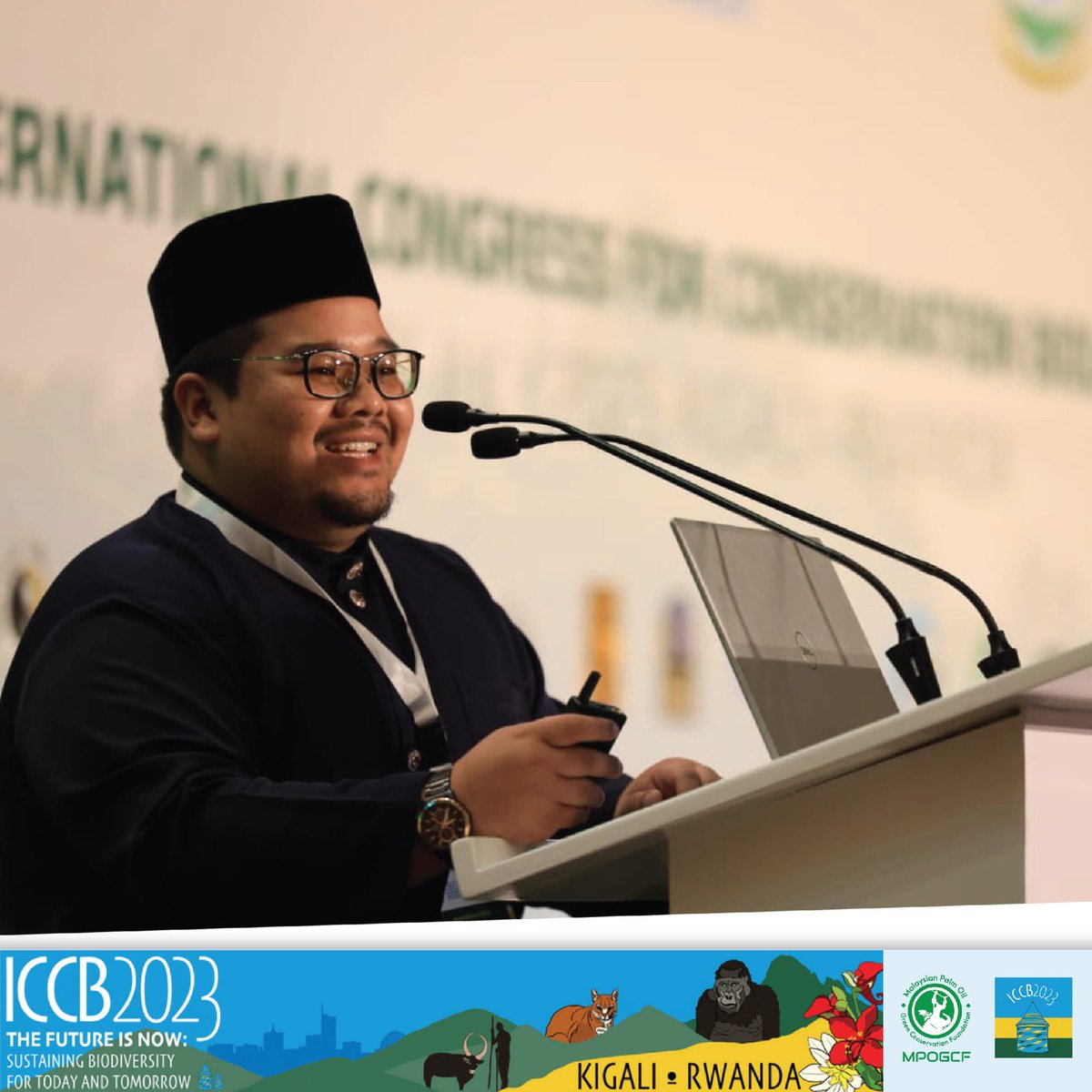 mpoGREEN's tweet photo. Malaysian Palm Oil Green Conservation Foundation (MPOGCF) was privileged to host a briefing session led by Mr. Syafiq , Conservation Officer on the 31st International Congress for Conservation Biology (ICCB). 

#MPOGCF #ICCB2023 #Plenarysession #KigaliRwanda  @ICCB2023 https://t.co/PYzxHEKlnY