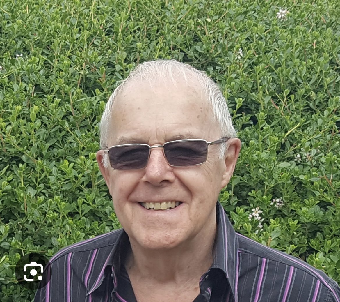 Can I just take some time to say Thank You &amp; a sad farewell to Graham Bowles a long standing inspirational Teacher <a href="/BarnwellSchool/">Barnwell School</a> &amp; advocate of Sport 4 all in <a href="/SportStevenage/">Sport Stevenage</a> <a href="/sportinherts/">Herts Sport & Physical Activity Partnership (HSP)</a> thgts are with his family as everyone gathers today to say farewell😘