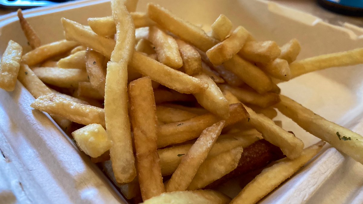 DarrylDaugherty's tweet photo. Freakin Fat (sourdough grilled cheese sloppy joe) plus spinach, and fries from @Awesomesaucebkk via FoodPanda #DiningWithDarryl #AmericanFood #FoodPorn https://t.co/xX0AKNbaax