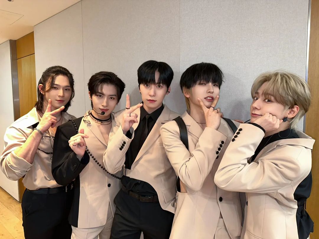 HexagonSh's tweet photo. Arab tomoons wants oneus in KSA as part of their world tour ❤
@RBW_OfficialTwt
#OneusTourInKSA
#جولة_ونأس_في_السعودية
#ONEUS #السعودية https://t.co/tIoE0y9zT8