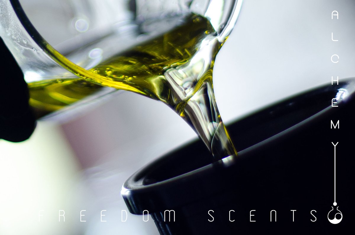 We are artists and botanical alchemy is our medium!
Explore complex harmonies and accords of our all-natural organic and wild-harvested ingredients expertly combined into delightful fragrances!