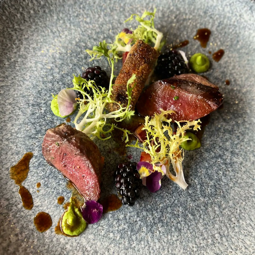 VestaEdinburgh's tweet photo. A special little starter for you! Pigeon, black pudding, pea puree with a blackberry &amp; rosemary jus. Absolutely gorgeous! 

Tables available today, book on 0131 220 0773. https://t.co/CjUfjew0vZ