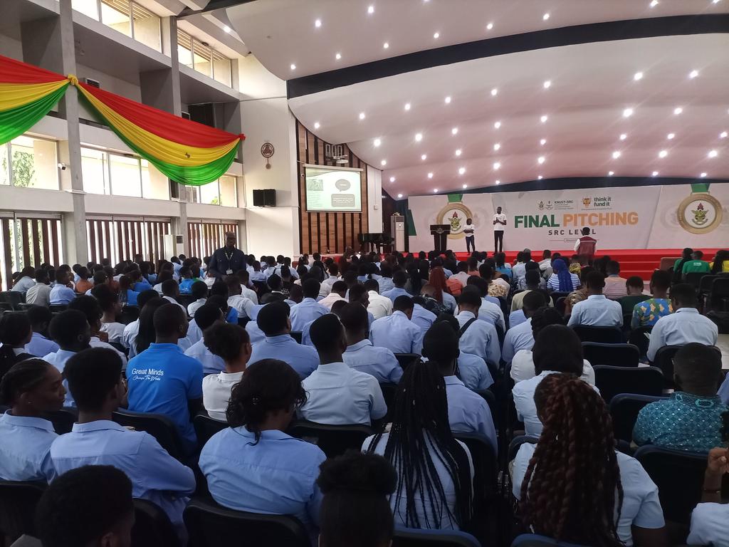 Noticeboardgh's tweet photo. THINK IT FUND IT FINAL PITCHING,
Happening now in the Great Hall -KNUST...
Learn To be business Enterprenuerโ๐
KNUST SRC think it Fund It is here โ
#KNUSTNotice|#MadeInKNUST https://t.co/R3xgVn0FOD