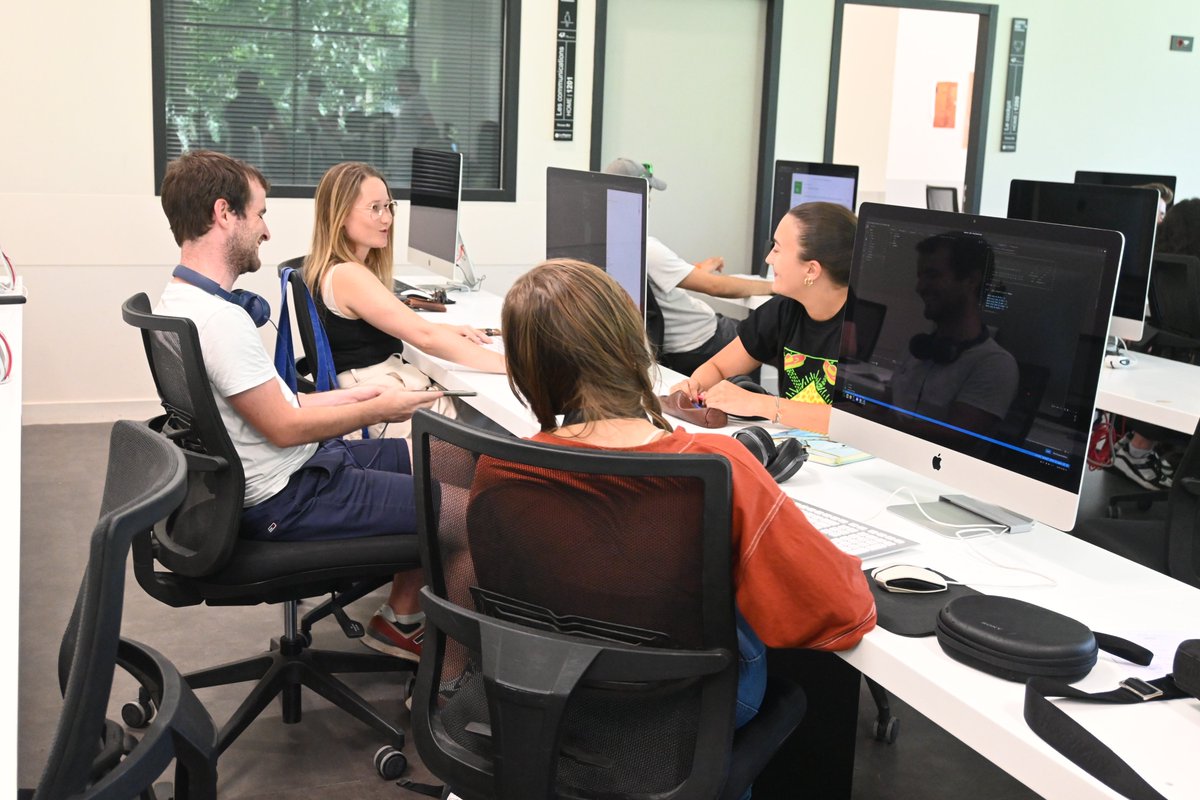 📸 Immersion chez @42Lyon, l’école d’informatique basée sur le Campus ! En ce moment, c’est la Piscine, une épreuve de sélection de 26 jours ! 🏊‍♂️ Il reste des places pour les piscines d'août et septembre ! Inscrivez-vous dès maintenant ! 👉 Plus d’infos : 42lyon.fr/le-campus-42-l…