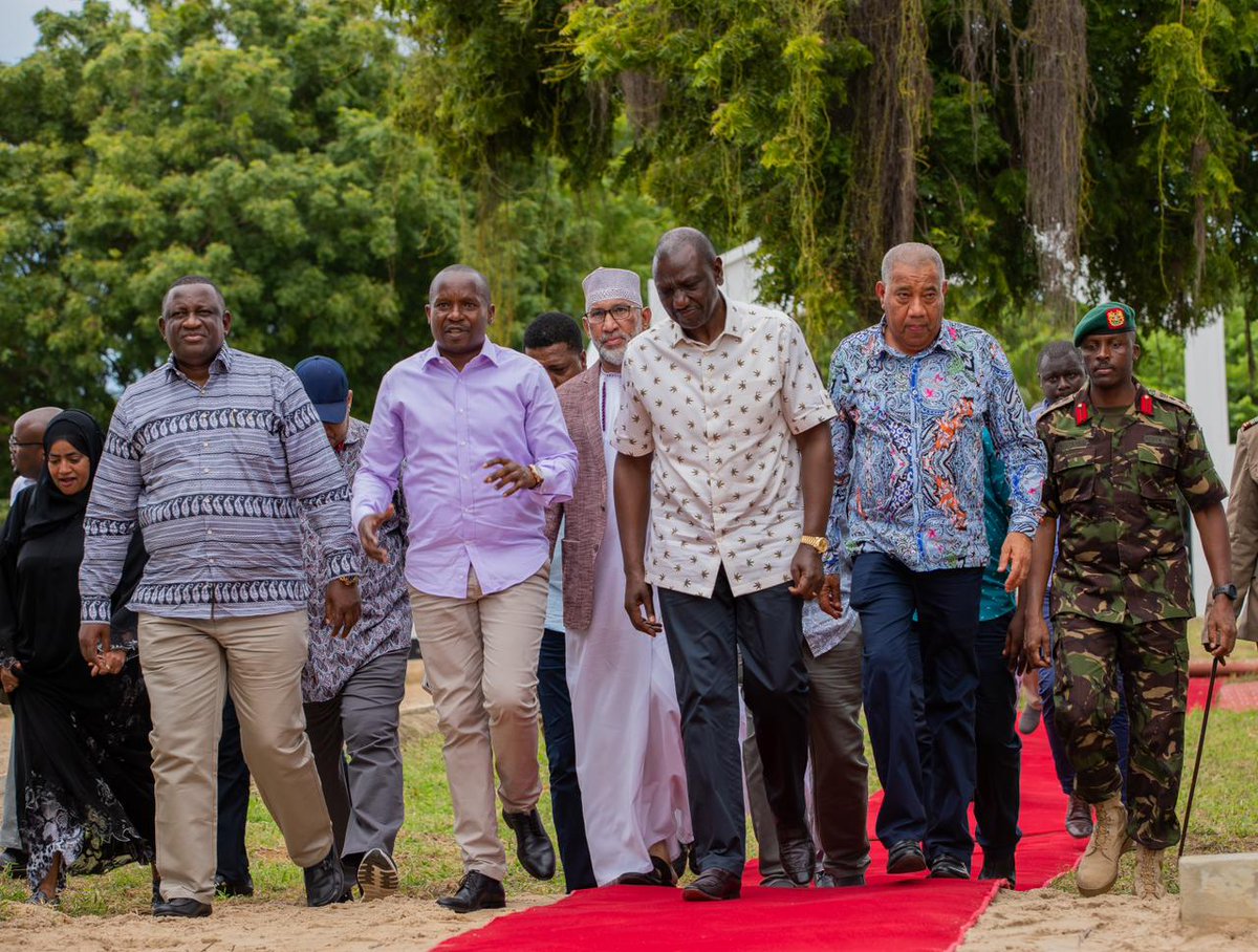 Waziri_Mvurya's tweet photo. We have trained 300 Coxwains under @MaritimeKE &amp; @WilliamsRuto has issued them with certificates. #kazi_tu https://t.co/WnuEzgKmgY