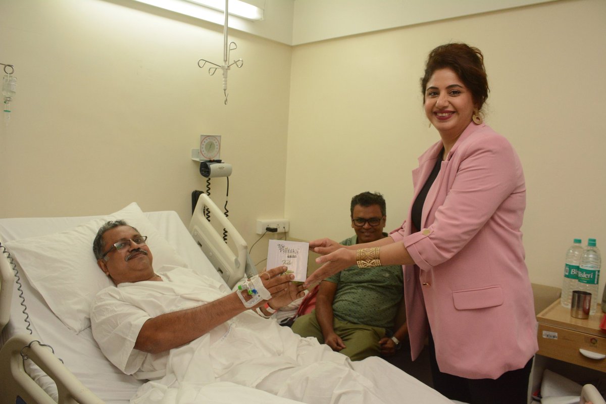 HospitalHinduja's tweet photo. As a part of our #PatientConnect initiative, we presented our patients a Tulsi plant to uplift their spirits & to wish them with good health.
Tulsi is natural immunity booster and has a healing effect, it also reduces worries & stress.
#PDHH #QualityHealthcareForAll https://t.co/Z4E3gt9SZ3