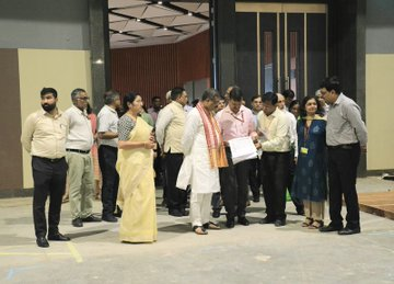 #Delhi: Union Minister #DharmendraPradhan visited Bharat Mandapam to oversee preparations for the much-awaited Akhil Bharatiya Shiksha Samagam on 29th & 30th July. 

PM #NarendraModi will inaugurate the #ShikshaMahakumbh to commemorate three years of NEP. 

#3YearsofNEP