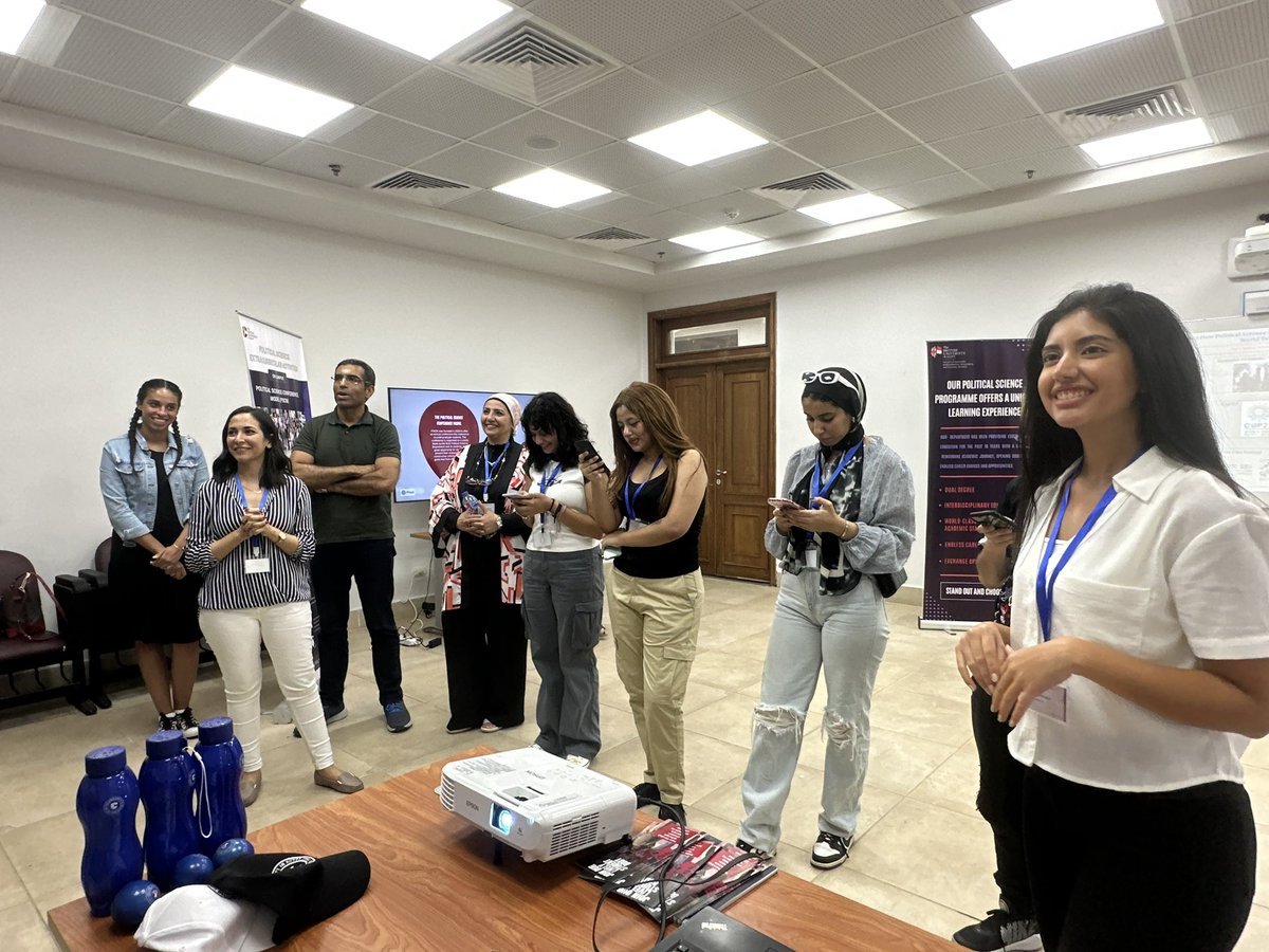 BUEPolScience's tweet photo. Snippets from the Faculty of Business Administration, Economics, and Political Science’s Focus Day, where prospective students and their parents were introduced to the Department of Political Science, it’s programme, extracurricular activities, and employability options!😍 https://t.co/tx811U1fT7