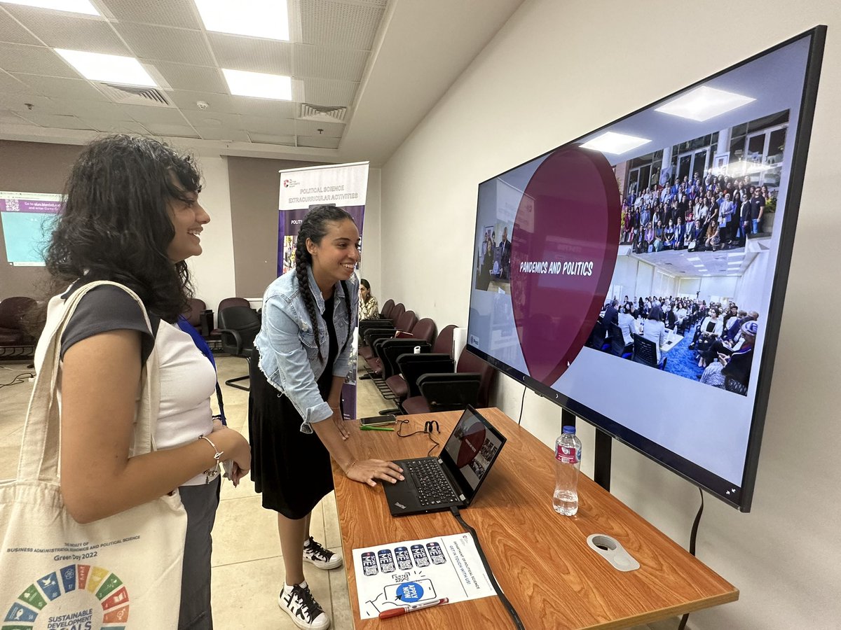 BUEPolScience's tweet photo. Snippets from the Faculty of Business Administration, Economics, and Political Science’s Focus Day, where prospective students and their parents were introduced to the Department of Political Science, it’s programme, extracurricular activities, and employability options!😍 https://t.co/tx811U1fT7