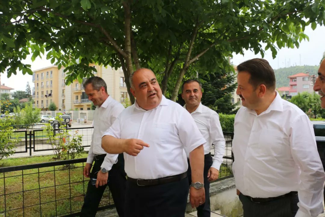 BartMem's tweet photo. Bartın Milletvekilimiz Sayın Yusuf Ziya ALDATMAZ, İl Milli Eğitim Müdürlüğümüzü ziyaret ettiler. 

Sayın Vekilimize nazik ziyaretleri ve destekleri için teşekkür ederiz.

Ayrıntılar👇

https://t.co/bs5iGZvrYl https://t.co/ulQUUccdGs