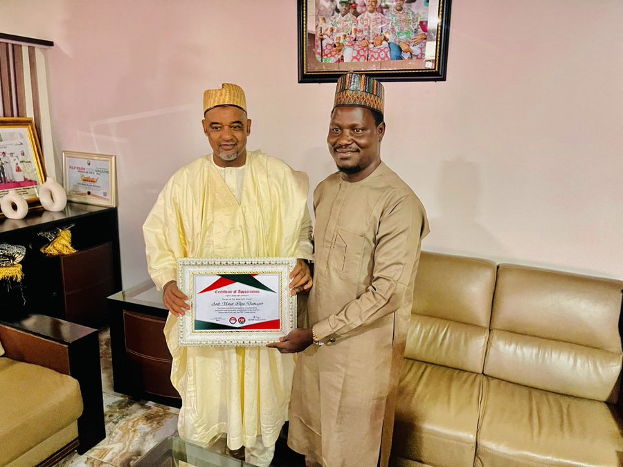 BabaganaAshraf's tweet photo. Yesterday, alongside other team members of the PDP Conservatives, a group led by @Galafi_Hamma, we had a fruitful discussion with PDP's National Chairman, Amb. Umar Iliya Damagun, at the party's National Secretariat, Abuja.

Together, we strive for a better future! #iStandWithPDP https://t.co/dQQ5kHJC9U