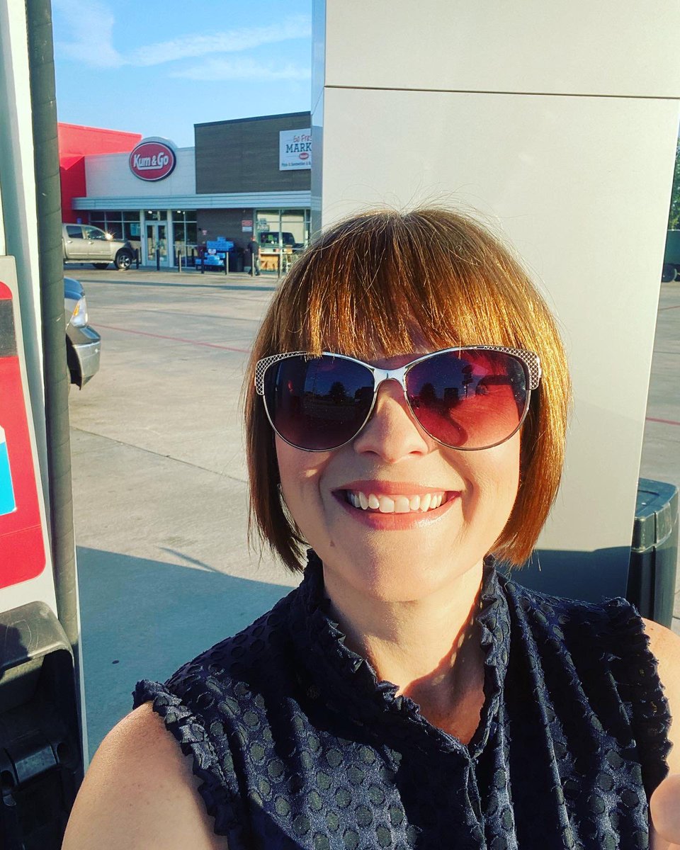nat_murdock's tweet image. No gas, no problem!  Fill up at any @kumandgo in Springfield today to support the @Foundation4SPS and @officialSPS!  Don’t forget the selfie 😉. #GallonsforGrowth #supportSPS