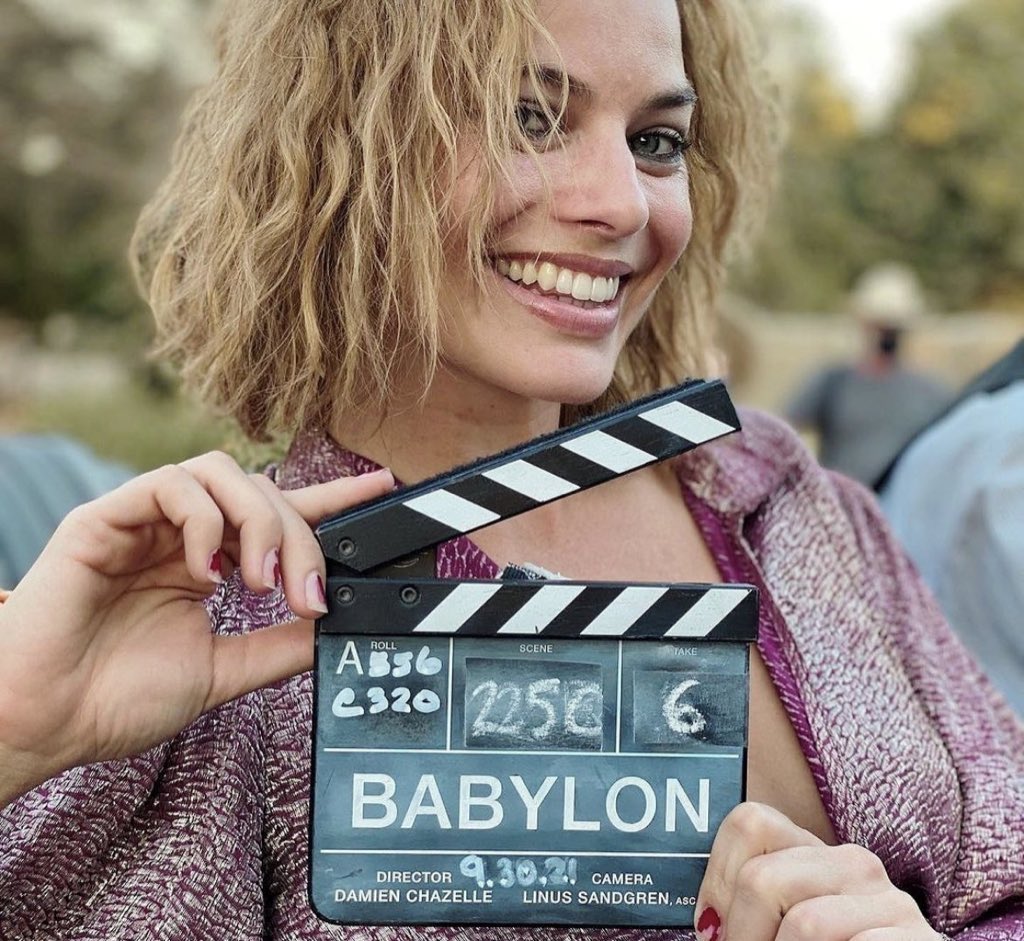 filesmargot's tweet photo. margot robbie in light, camera, action 🎬 https://t.co/BZSS6Sdq3i