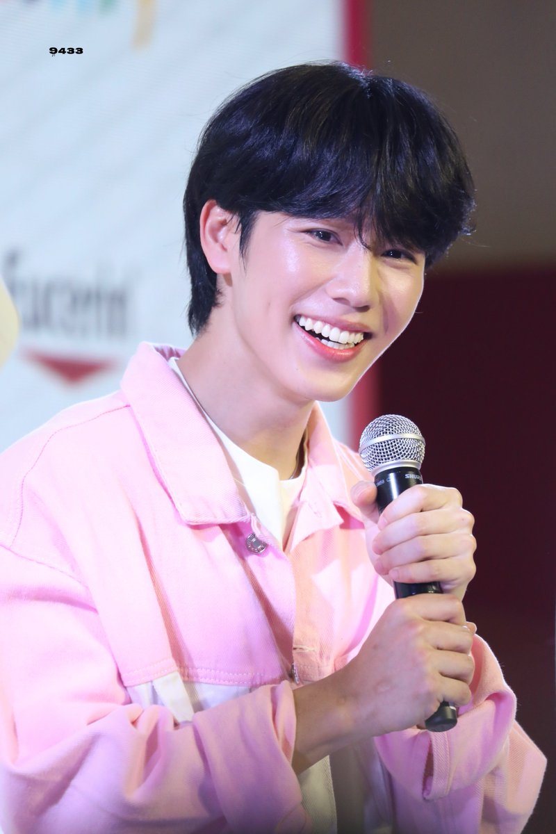_9433_'s tweet photo. 230727  EucerinxYinWar
💗🎀💗

#EucerinxYinWar 
#warwanarat 
@warwanarat https://t.co/fqwAPb1DKp