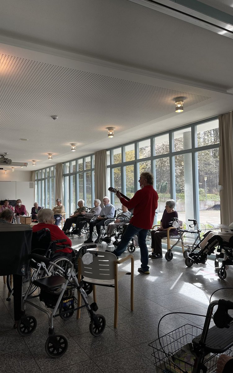 Unser ganzjähriges Motto bei <a href="/wk_konzerte/">Weissenhorn Klassik Festival</a>: Musik für alle erlebbar machen und partizipativ gestalten. 

#weissenhornklassik #musikvermittlung #partizipation #sozialprojekt #miteinanderfüreinander