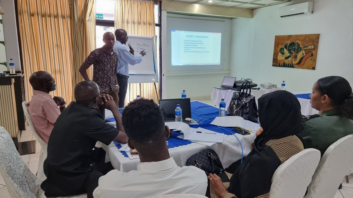 UNODC_WCAfrica's tweet photo. 🇬🇲Participants discuss application of the #OperationalOrder and the integration of #LawEnforcement databases into coordinated #CriminalInvestigations. #OCWART, in partnership w/ #WAPIS Programme implements innovative workshop in the #Gambia https://t.co/XLnncf7nLy