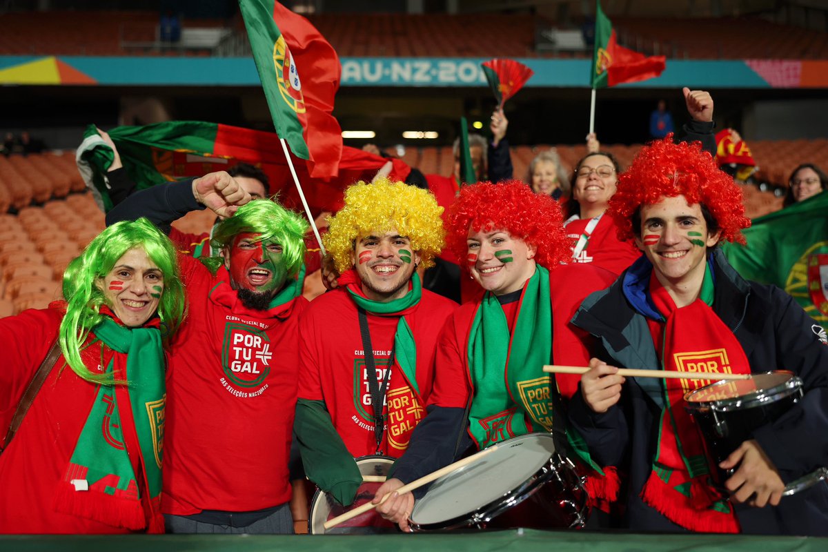 selecaoportugal's tweet photo. Apoio de 𝑴𝑰𝑳𝑯𝑶̃𝑬𝑺! Obrigado ❤️💚

#Navegadoras https://t.co/XMUpZZT0Vv