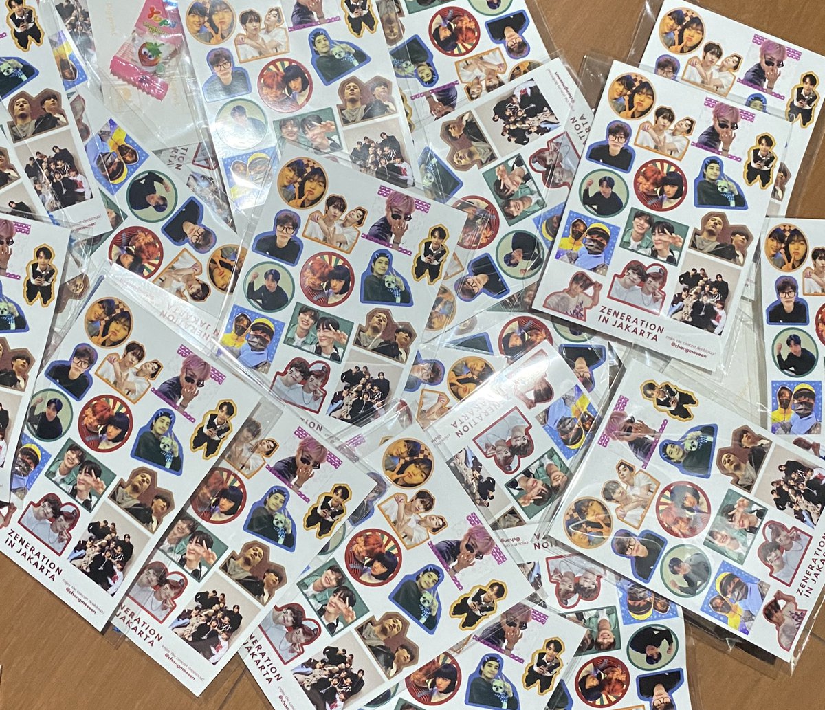 changmeeeen's tweet photo. ✨THE BOYZ ZENERATION in Jakarta
freebies by tataa✨🧬

🗓️: July 29, 2023
📍: Beach City International Stadium

see u guuyyyssss really soonnn!!☺️👋👋

#ZenerationInJKT #THEBOYZ https://t.co/hCsMxqA8QX